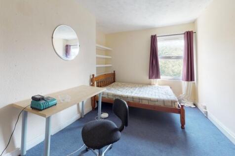 Hyde Park Terrace, Hyde Park, Leeds photo 4