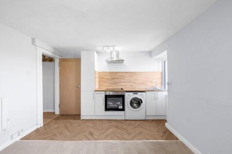 Open Plan Living Room/Kitchen