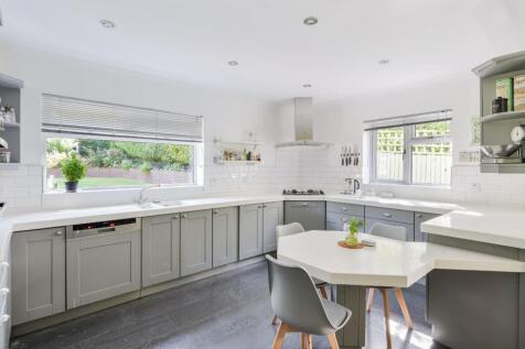 OLD OAK AVENUE (17).jpg