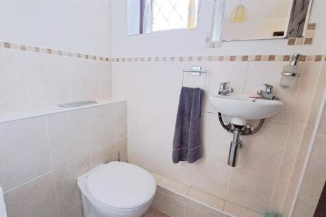 Cloakroom/Wc