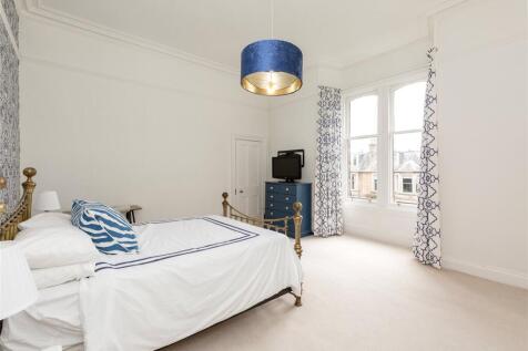 5 bed, 4 bath House in Edinburgh - Photo 13