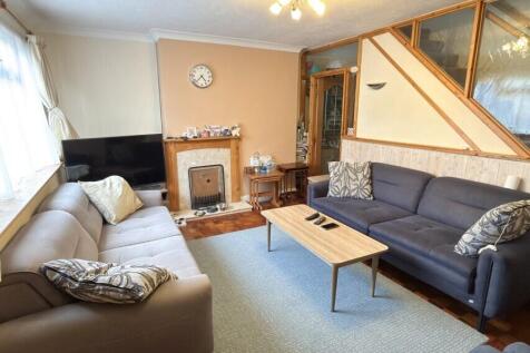 Lounge Pic 1