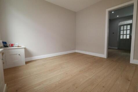 Crompton Road, Macclesfield photo 4