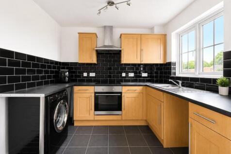 Lauren Close, Oldham, Greater Manchester, OL4 photo 3