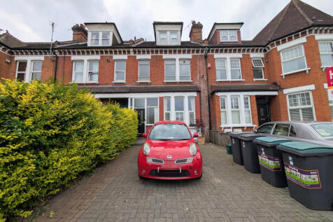 1 Bed Flat with Freehold