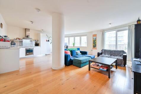 London, SE17 - property photo