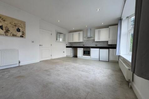 Penn Hill Avenue, Poole, Dorset photo 3
