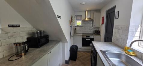 London Road SK7 photo 5