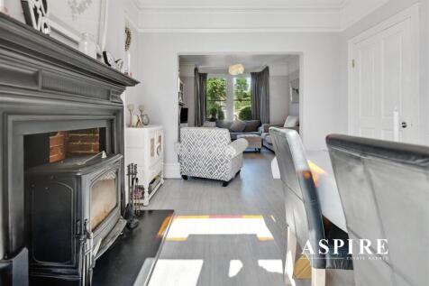 Aspire Estate Agents1.jpg