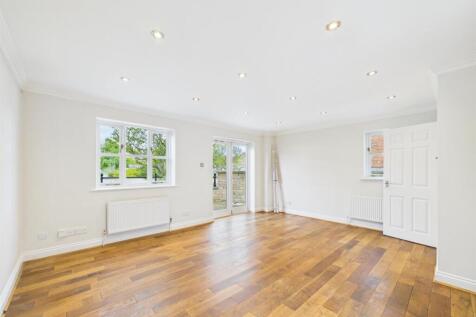 Living Room.jpg