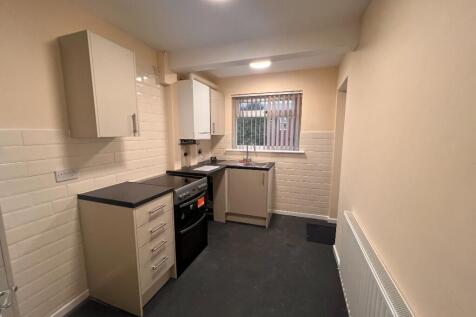 Cotswold Road, Chorley, Lancashire, PR7 photo 5