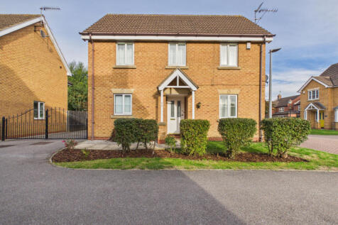 4 Bedroom Detached House - For Sale