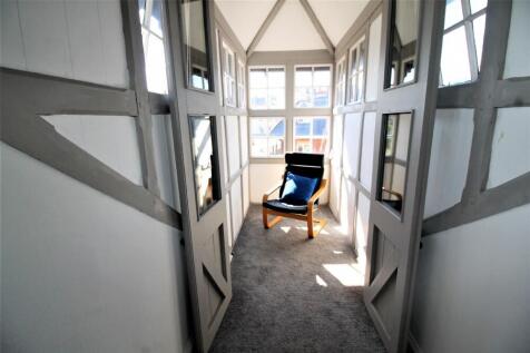 Flat 8, St Annes Well Brewery, Lower North Street, Exeter photo 5