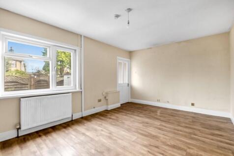 Gisburn Road, Barnoldswick, Lancashire, BB18 photo 4