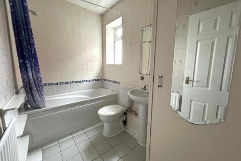 Bathroom.jpg