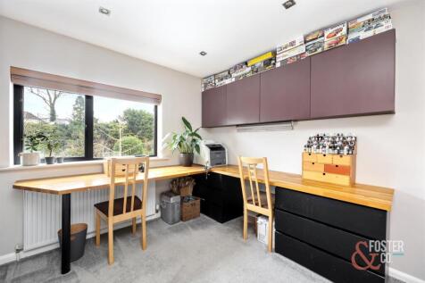 Tredcroft Road, 4-003.jpg