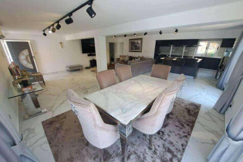 Living area - ground