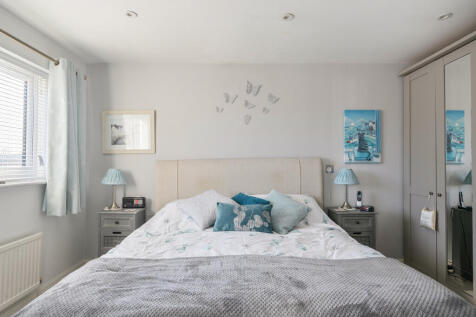 1382859-17-691dd1...