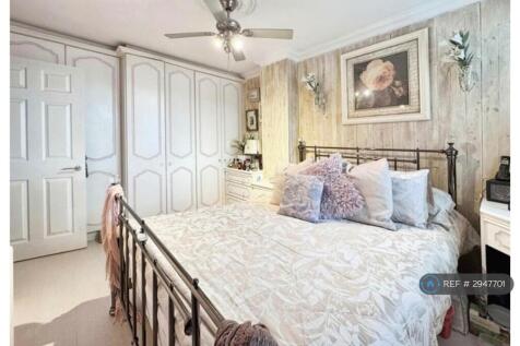 Taunton Close, Bexleyheath, DA7 photo 3