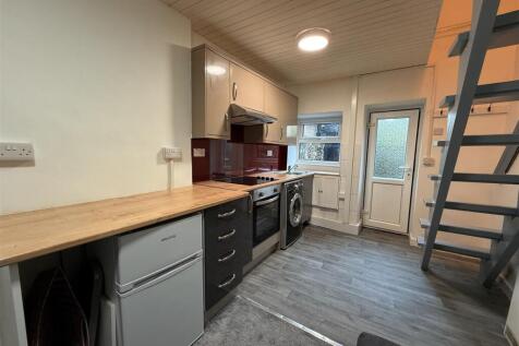Kitchen.JPG