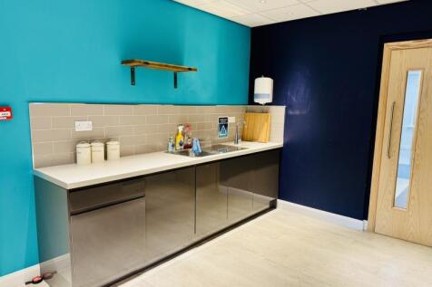 Office to rent Image 12