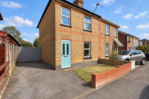 4-bed semi-detached on Wycliffe Road, Bournemouth, BH9, £2,000/mo