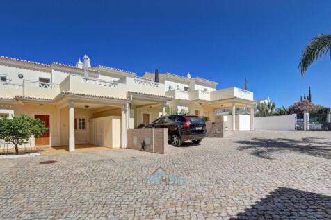 10 unit gated community