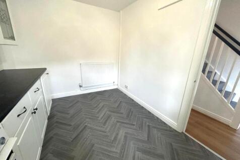 Warnford Close, Manchester photo 5