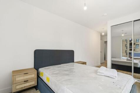 Lampton Parkside, Civic Street, Hounslow, TW3 photo 4
