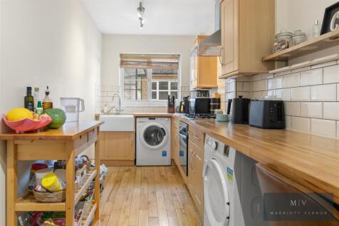 Croham Road F1 32 MV-5.jpg