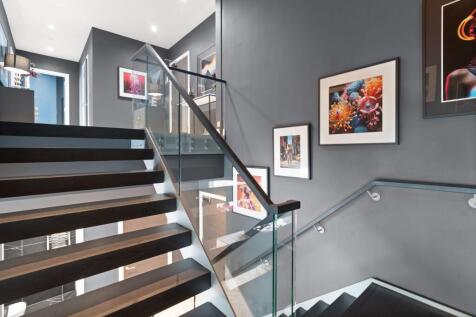 3 bed, 0 bath Apartment in Manchester - Photo 17
