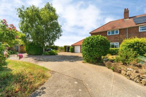 Driveway/Front Garden