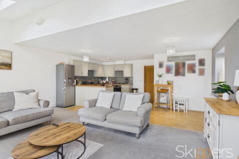 Open plan living/dining/kitchen