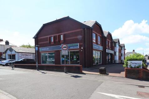 2-bed flat on 810 Newport Road, Cardiff CF3 4FH, £850/mo