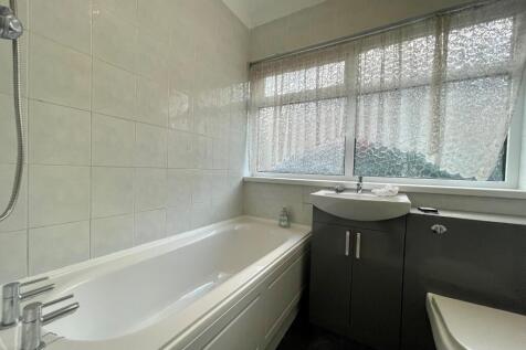 Verney Close, Bournemouth BH11 photo 4
