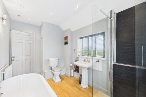 bath &amp; shower room