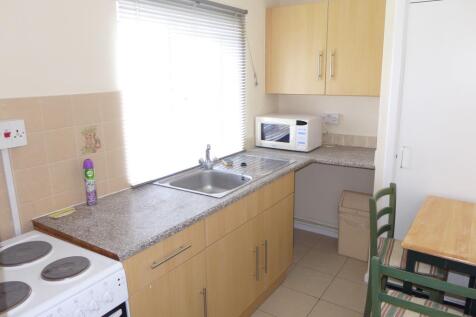 Flat Long Lane, Dalton, Huddersfield, HD5 9SN photo 2