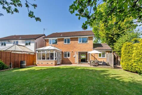 35 Needhill Close_21.jpg