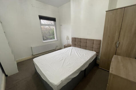 Folly Lane,  Warrington, WA5 photo 4