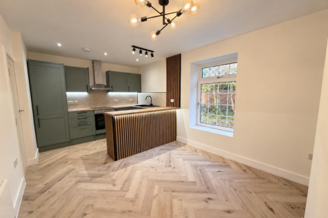 Kitchen - Lounge.png