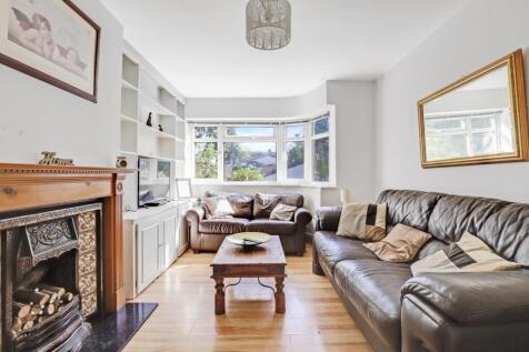 03-fae3JHPropWpen - 16 Hayleigh Gardens - 4.jpg