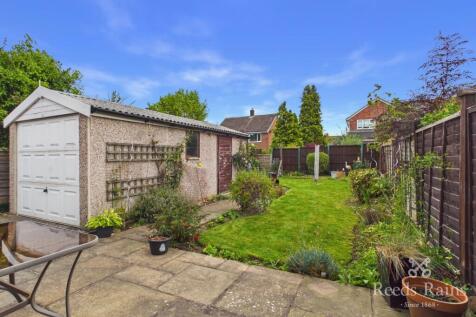 Thornhill Croft, Walton, Wakefield, West Yorkshire, WF2 photo 4