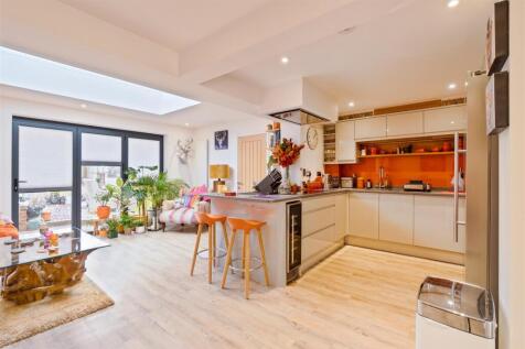 Newenden Close, Maidstone13.jpg