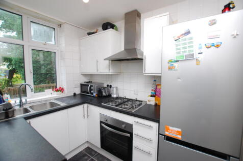 Woodbridge Hill, Guildford, Surrey, GU2 photo 2