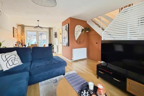 f357e1a2--492E-B986-669F61102017-62909-000018FF4A2