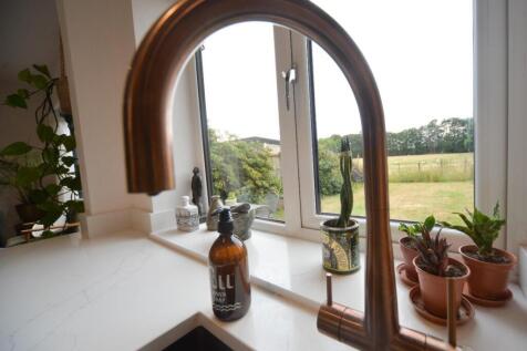 Tap with view of garden.jpg