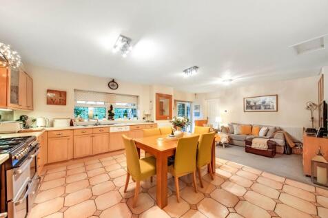 LIVING DINING KITCHEN