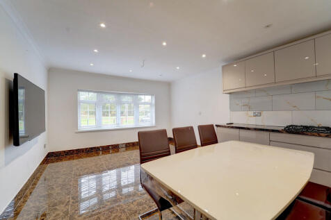 The Furlong, Bedford photo 4