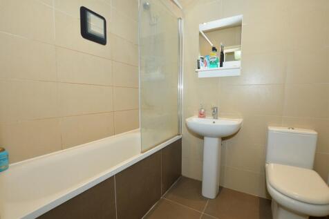 Ferndale Street, Beckton, E6 photo 4