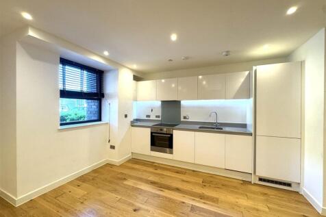 Kitchen pic 3.jpeg